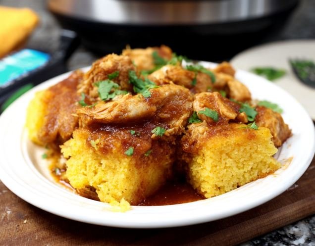 Slow Cooker BBQ Chicken Cornbread Recipe – Simple & Delicious 3 Crockpot BBQ Chicken Cornbread Recipe