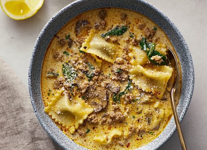 Creamy Lasagna Soup: A Comforting Bowl of Homemade Bliss