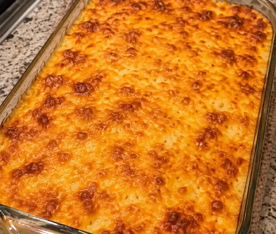 Classic Baked Macaroni and Cheese